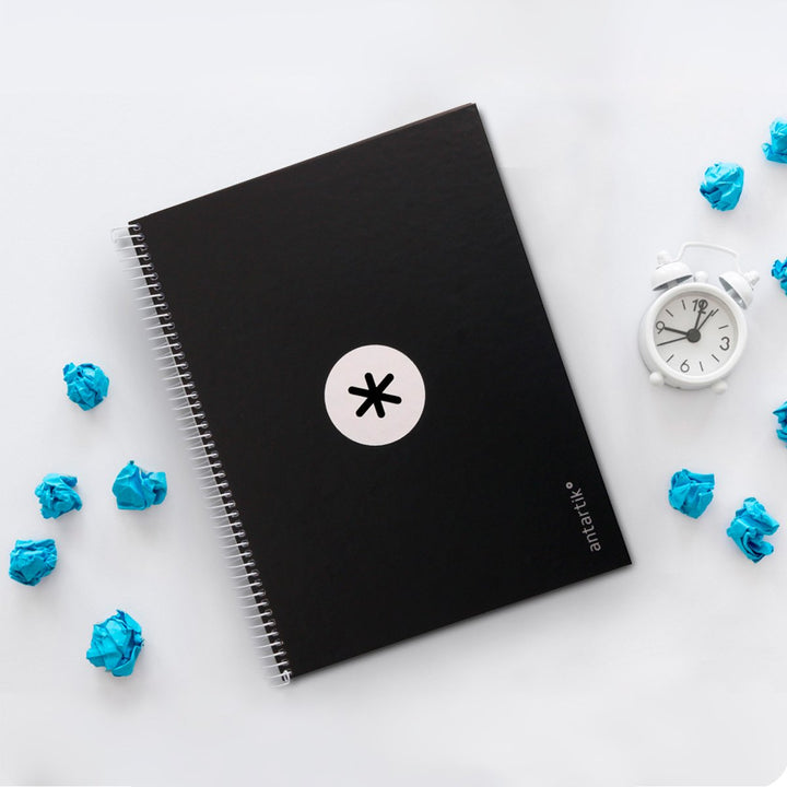 Antartik - Libreta Microperforada A4 con Espiral y Tapa Dura. 1 Banda de Color. Negro