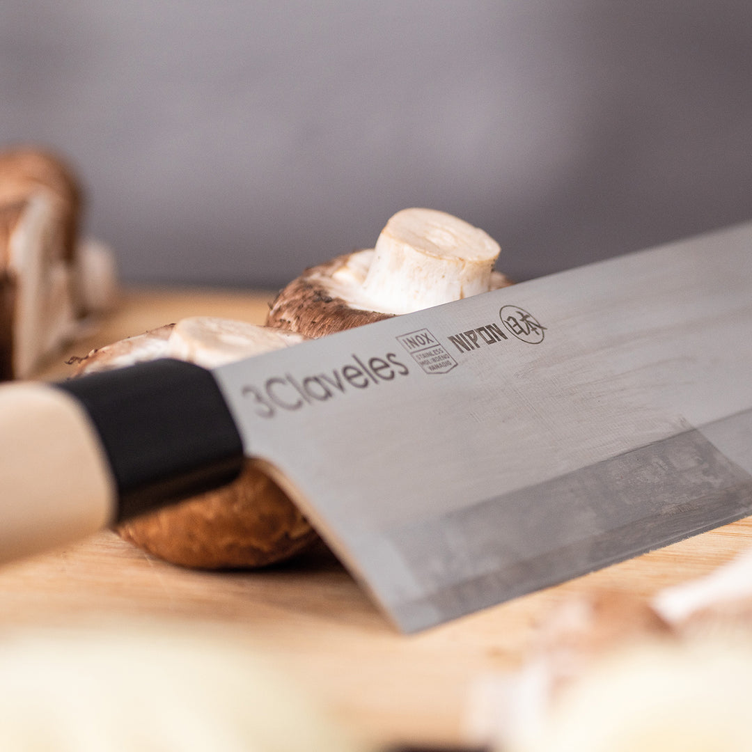 3 Claveles NIPON - Kit Cuchillos Medianos Tipo Japonés Acero Inoxidable y Mango de Arce
