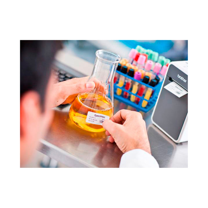 Q-CONNECT KF10662 - Caja 100 Hojas DIN A4 de 2 Etiquetas Adhesivas 210x148.5 mm Copia Laser InkJet Blancas